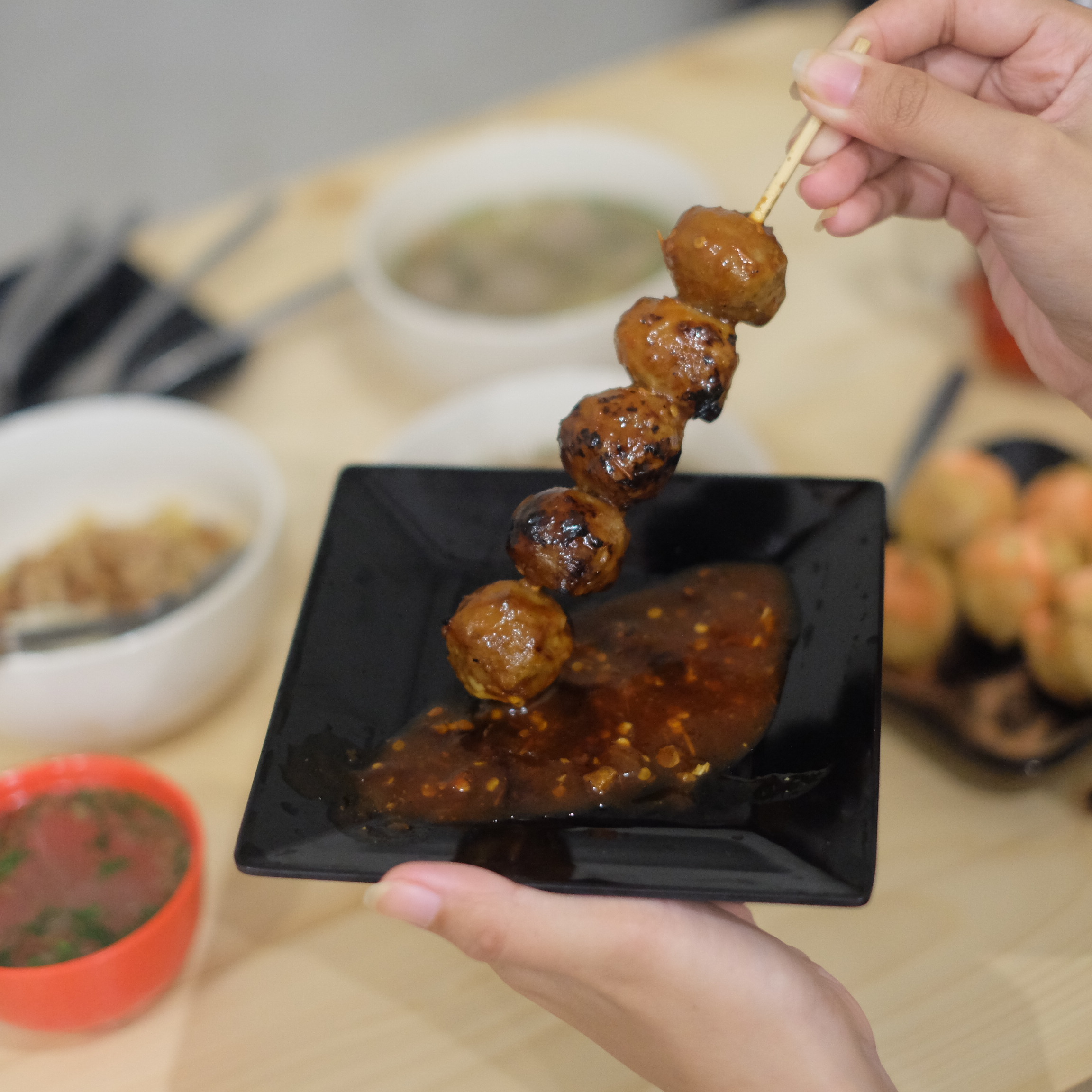 Buka Baju Gubuk Makan Bakso Keju Denpasar Punapi Bali